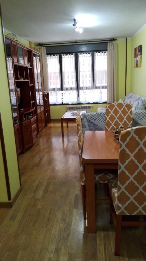 Amplio Loft Con Plaza De Garaje Cangas de Onís Quarto foto