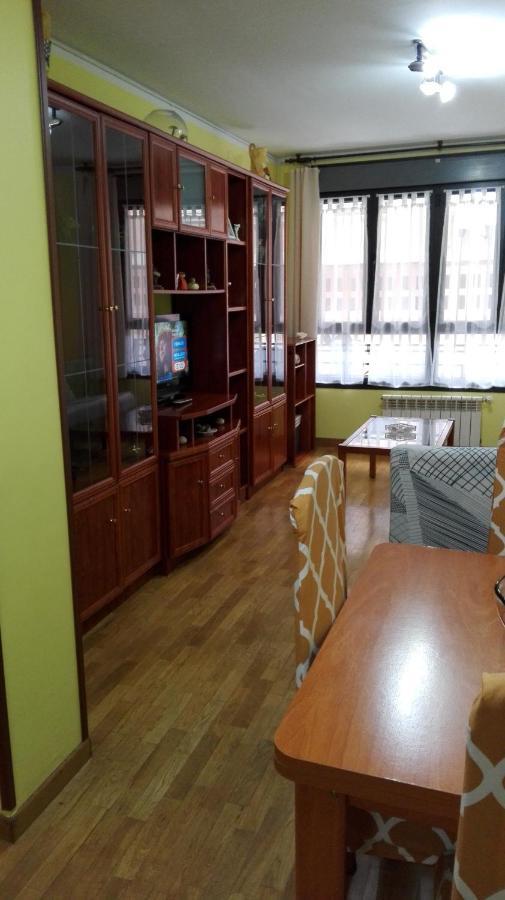 Amplio Loft Con Plaza De Garaje Cangas de Onís Quarto foto